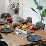 Cozy And Calm - Historic Center With Elevator & Free Parking By Hero Homes *