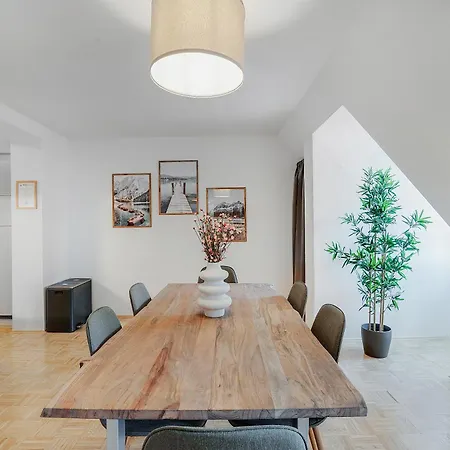 Spacious Quiet Family - 2br & Free Parking In Altstadt By Hero Homes דירה גראץ
