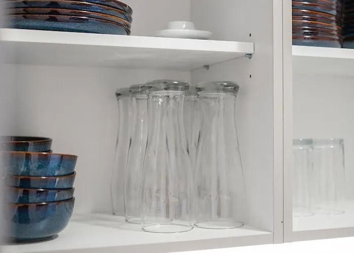 Cozy And Calm - Historic City Center With Elevator & Free Parking By Hero Homes شقة