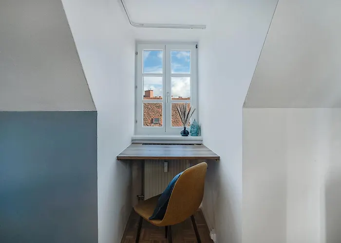 Cozy And Calm - Historic City Center With Elevator & Free Parking By Hero Homes غراتس