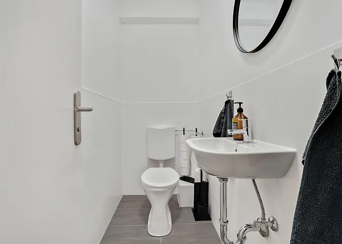 Cozy And Calm - Historic City Center With Elevator & Free Parking By Hero Homes * غراتس